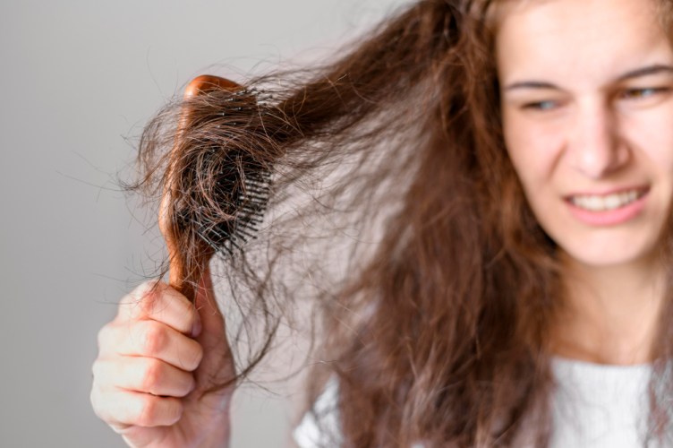 8 Home Remedies to Soften Dry and Rough Hair | Makeupandbeauty.com